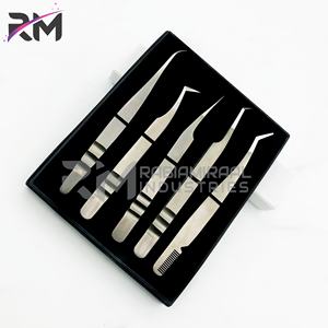 Juego de pinzas para pestañas de alta calidad con punta plateada RMI y agarre de arena de agua y caja de tarjetas - Product Image 2