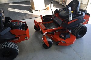 Cortadora de césped profesional Bad Boyy 6000 Zero Turn, usada para mantenimiento residencial y recorte rápido. | Resultados de la corte de césped - Product Image 4