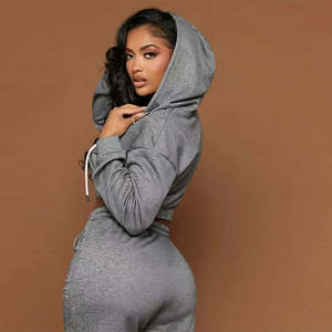 Conjunto de 2 piezas de moda informal de talla grande con logotipo personalizado, sudadera para correr, pantalones de chándal, chándal para mujer - Product Image 5