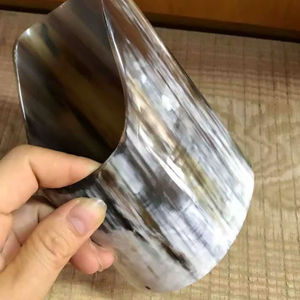 Portalápices de Cuerno de Búfalo que Combina Elegancia y Durabilidad, Perfecto para Decoración de Escritorio, Alta Calidad - Product Image 1