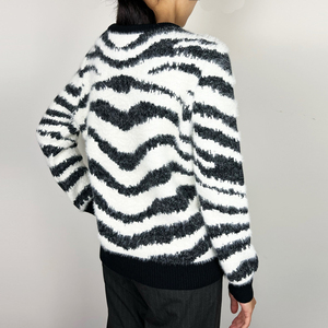 Suéter de Mohair Suave de Manga Larga para Mujer de Alta Calidad con Bordado y Detalle de Botones Estilo Urbano Ropa de Invierno - Product Image 5