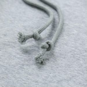 เสื้อฮู้ดครอปคุณภาพสูงขายส่ง แฟชั่นกลางแจ้ง ล้างสีแบบแอซิดวอช พิมพ์ลายพัฟฟ์ตามสั่งสำหรับผู้หญิง ผ้าฝ้าย 100% - Product Image 3