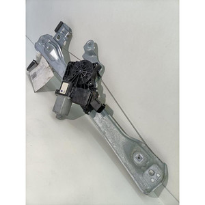 Meccanismo di sollevamento del lunotto posteriore. SX OPEL Mokka X 42625645 B16DTH (16>) - Product Image 3