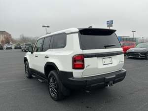 Para Prado 4WD SUV Todoterreno con Caja de Cambios Automática, Volante a la Izquierda, Asientos de Cuero, Cámara Trasera - Product Image 3