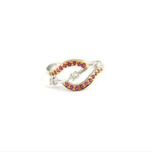 Anillo de Compromiso de Plata de Ley 925 Hecho a Mano con Gema de Rubí y Alto Pulido - Product Image 1