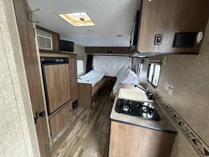 Autocaravana K-Z Rv E-s-c-a-p-e 18R-B-T usada del 2016 - Product Image 6