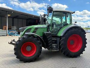 ผู้จัดจำหน่ายขายส่งรถแทรกเตอร์ Fendt 718 Vario SCR ของแท้ อุปกรณ์การเกษตร / ราคาประหยัด / จัดส่งทั่วโลก - Product Image 3