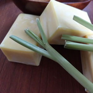 Citronnelle Savon Naturel Fait Main savon à la Citronnelle Fait Main Vietnam ANGLE - Product Image 1