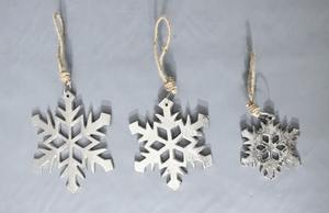 Copo de nieve de metal hecho a mano a granel, adornos navideños de cobre y hierro para Festival en casa, para el hogar Decoración elegante, plástico artificial - Product Image 2