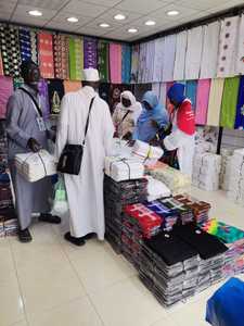 ผ้าคลุมศีรษะชีฟองโพลีเอสเตอร์สีขาว สไตล์อาหรับ น้ำหนักเบา ระบายอากาศได้ดี ปักลายดอกไม้ สำหรับผู้หญิง ใส่ได้ทุกวัน ใส่เที่ยวข้างนอกในฤดูร้อน - Product Image 5