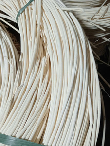 หวายธรรมชาติสีขาวแบบเวียดนามวัตถุดิบแบบแท่งแบนสำหรับเฟอร์นิเจอร์พร้อมบรรจุภัณฑ์แบบกำหนดเอง - Product Image 6