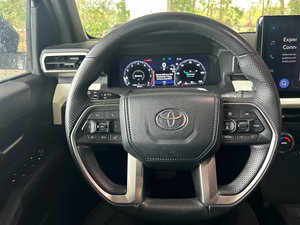 Toyota Tacoma TRD Off Road d'occasion propre 2024 - Product Image 4