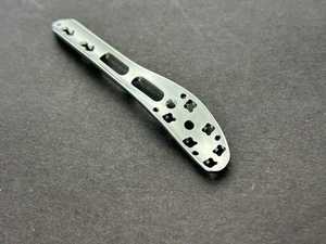 Ensemble de plaques de fibule de haute qualité 6 pièces largeur 2.7mm x longueur 92mm gauche 4 trous acier inoxydable allemand - Product Image 1