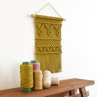 Met De Hand Geweven Mooie Kleurrijke Katoenen Touw Macrame Gebruikt Om Diy Ambachten En Geweven Manden Brokaat Stof Voor Tassen Te Creëren