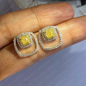 Boucles d'oreilles clous en or blanc avec moissanite jaune certifiée IGI, taille coussin, 40 pierres, style classique, pour mariage et fiançailles - Product Image 3