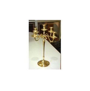 Pièce maîtresse de table de mariage indienne faite à la main Candélabre le moins cher Bougeoir fini noir Bougie Menorah disponible - Product Image 4