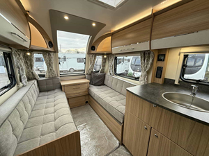 Autocaravana 2023 B-a-i-l-e-y P-h-o-e-n-i-x 640 en oferta, remolque para acampar, remolque todoterreno, caravana, casa móvil. - Product Image 4