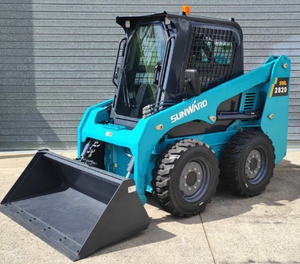 NUEVA Retroexcavadora Usada SUNWARD SKID STEER Loader SWL3230 2025 - Product Image 5