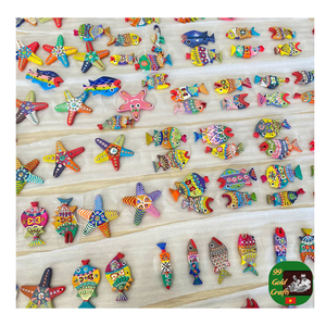 Estatuilla de pez de madera tallada a mano, arte popular de pez de madera pintado, decoración costera para el hogar, adorno coleccionable de estilo rústico mexicano - Product Image 6