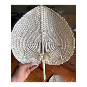 Ventilador de mano de bambú de alta calidad, diseño tradicional elegante, grandes cantidades, venta de exportación, ventilador de mano de Color fresco de verano tejido de Bambú - Product Image 1