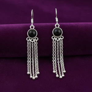 Pendientes de Plata de Ley 925 con Cadena de Borlas y Piedra de Ónix Negro |   Pendientes Colgantes Hechos a Mano para Mujer |   Joyería Plateada Moderna para Bodas - Product Image 3
