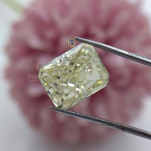 Bijoux en diamants américains de 1ct à 10ct Diamants CZ uniques taille radiante avec effet émeraude et glace pilée Couleur rare - Product Image 3