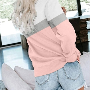 Sweat à capuche court en coton avec logo brodé sur le devant, style streetwear tendance, vêtements pour femmes personnalisés pour l'hiver - Product Image 2