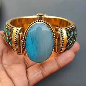 Brazalete con incrustaciones de hueso hecho a medida, pulsera con incrustaciones de hueso hecha a mano, pulsera con incrustaciones de hueso intrincadas en línea, talla - Product Image 1