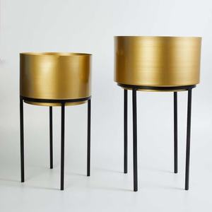 Venta caliente de 3 piezas de aluminio Natural Maceta Juego de jardín Maceta al aire libre Muestra Home Hotel Tarifa al por mayor disponible - Product Image 3