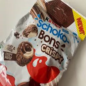 Kinder Schoko Bons Crispy al por mayor, 96 unidades de 22.4g cada una, 50.7g de azúcar en total, 42g de azúcar añadido, para una experiencia de chocolate dulce y satisfactoria. - Product Image 1