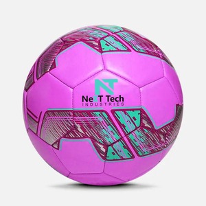 Ballon de football d'entraînement Next Tech Industries en matériau PU pour l'entraînement avec design personnalisé et logo personnalisé - Product Image 5