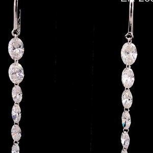 ต่างหูเพชรทรงรีแบบห้อย ดีไซน์โดดเด่น ผลิตจากเพชรเลี้ยงในห้องปฏิบัติการ ตัวเรือนทองคำแท้ 14K เครื่องประดับชั้นดี - Product Image 2