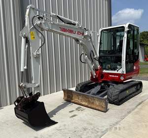 Mini-excavatrice Takeuchi TB235-2 du Japon, 3,5 tonnes, 24,4 CV, diesel, cabine fermée, EPA CE, moteur hydraulique, pompe, boîte de vitesses, moment de charge élevé - Product Image 1