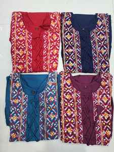 Kurti de Rayón de Alta Calidad para Mujer con Bordado Simple y Elegante, Ropa India y Pakistaní Económica - Product Image 4