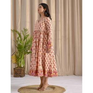 Robe longue Angrakha imprimée jaune crème avec jupe évasée, vêtements indiens et pakistanais - Product Image 5