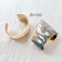 Cuerno de Búfalo Blanco hecho a mano, pulsera cónica en C, pedidos al por mayor personalizados aceptados, diseño de brazalete de moda de Vietnam
