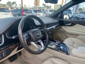 รถยนต์มือสองคุณภาพดีราคาประหยัด ปี 2017 ออดี้ Q7 3.0T พวงมาลัยซ้าย - Product Image 2