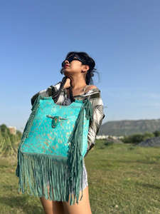 Nouveau Offre Spéciale Discount métallisé fourrure cuir fourre-tout sacs femmes sous les bras sacs à main haute qualité taureau crâne pièce sac à provisions - Product Image 3