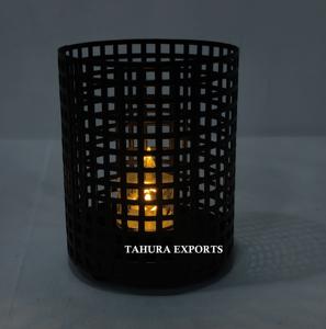 Bougeoir en filet métallique durable pour un éclairage intérieur élégant et une décoration élégante dans le salon, la salle à manger ou la chambre à coucher. - Product Image 6