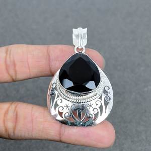 Fine Jewelry 925 Argent Plaqué Laiton Poire Cut Gemstone Pendentif avec Onyx Unisexe Pendentifs pour Cadeau D'anniversaire Au Meilleur Prix - Product Image 1