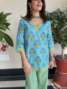Nuevo Conjunto de Pijama de Satén y Algodón con Estampado Floral para Mujer, Cintura Elástica, Verano, Casual, Secado Rápido y Transpirable - Product Image 2