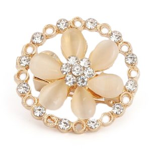 Broche pour écharpe femme Chase Value - Bijoux fantaisie dorés - Product Image 2