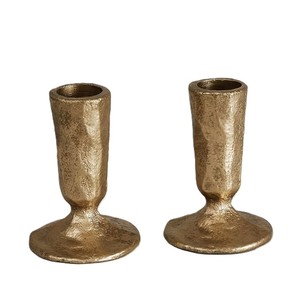 Candelero de Navidad fundido de aluminio Hermoso metal decorativo para festivales para regalos y decoración del hogar - Product Image 1