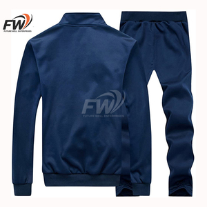 Survêtements de rugby personnalisés 100 % polyester, tendance et esthétiques, coupe oversize, streetwear moderne, tenue d'entraînement à fermeture éclair intégrale et stylée - Product Image 2