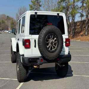 Jeep Wrangler Unlimited SUV 2024 d'occasion, sans bosse, transmission automatique, toit ouvrant - Product Image 4