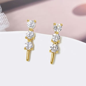 Foxi fábrica venta al por mayor pendientes a granel claro piedra preciosa Zirconia barra forma coreana Stud pendientes mujer joyería - Product Image 3