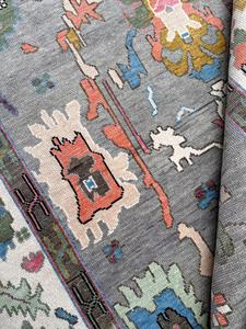 พรมขนสัตว์อูชักแบบคลาสสิกถักด้วยมือจากเปอร์เซีย คุณภาพสูง ออกแบบโดยดีไซเนอร์ชาวอเมริกัน ขนสั้น ดีไซน์แบบตะวันออกโบราณ ทนทาน ไม่ลื่น - Product Image 4