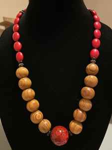 Collier ras du cou en bois de style tribal, artisanat en bois fait à la main pour la mode et la décoration intérieure - Product Image 4