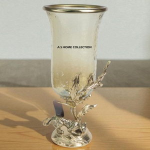 Bougeoir au design léopard de grande taille Bougie unique en béton de métal et de verre Cadeau de nouveauté pour le nouvel an - Product Image 1