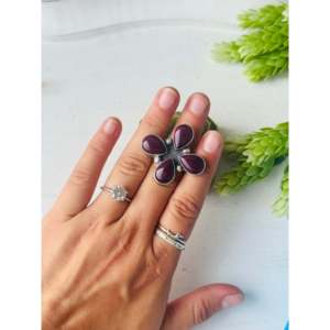 Bague Statement Bohème Myron Benally en Huître Épineuse Violette et Argent Sterling avec Sertissage Clos, Motif Géométrique, Taille 6, Pour Usage Quotidien - Product Image 2